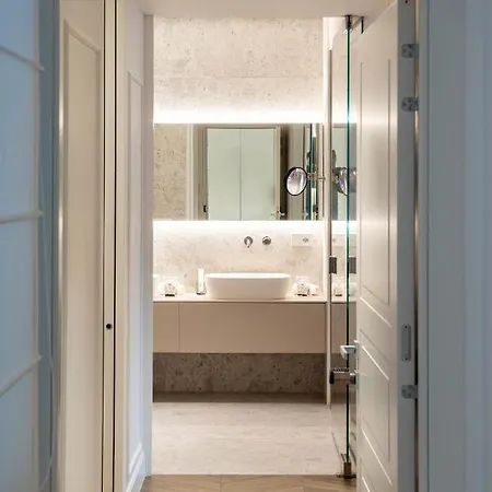 Donna Giacinta Luxury Bari